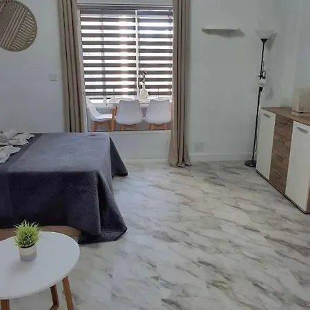 Galeon Apartment